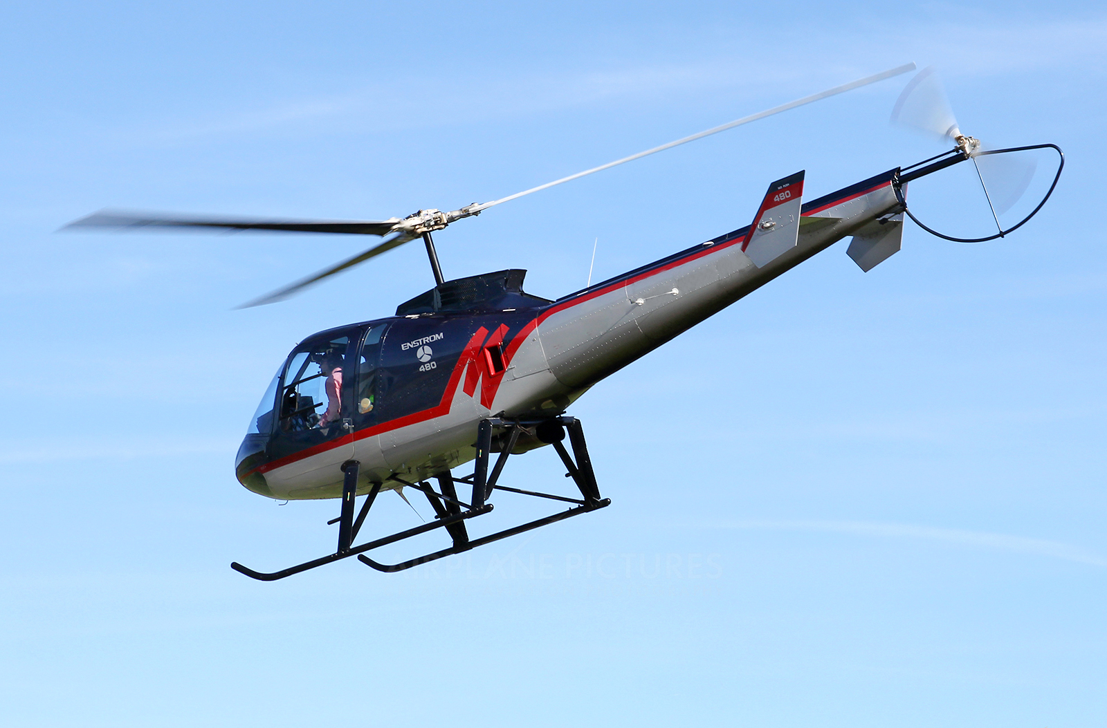 恩斯特龙480B (4).jpg