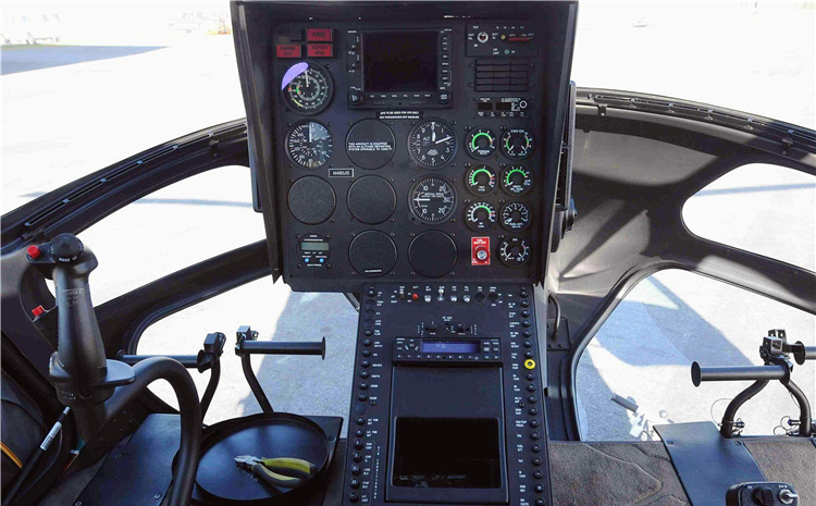 恩斯特龙480B (18).jpg